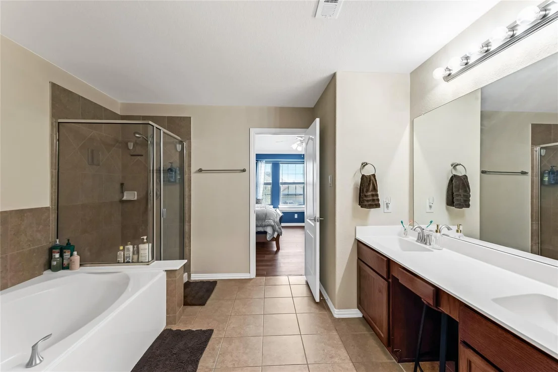 Photo of 512 Forest Village Circle