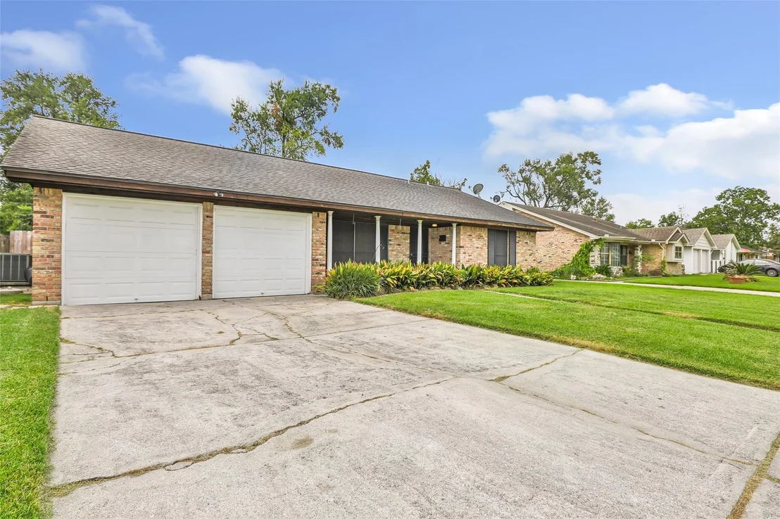 Photo of 14030 Roundstone Lane