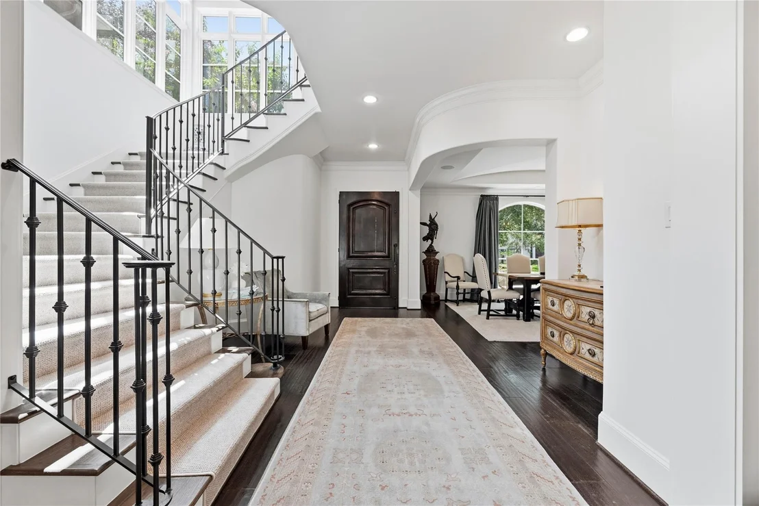 Photo of 6010 Floyd Street