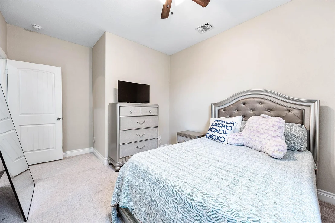 Photo of 35 S Greenprint Circle