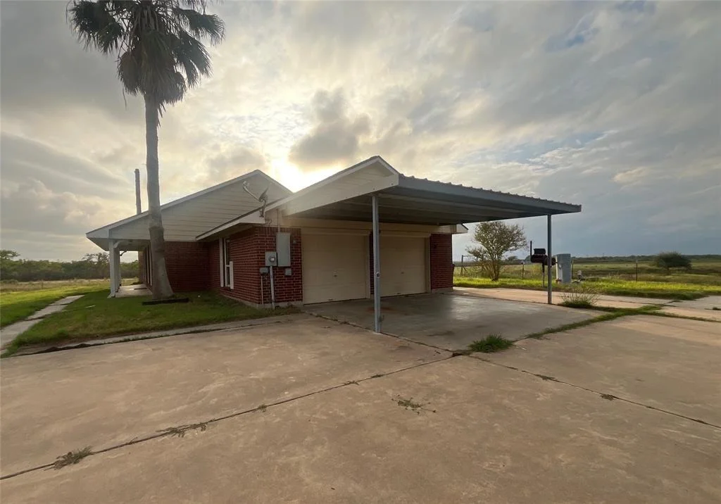 Photo of 5011 County Road 868d