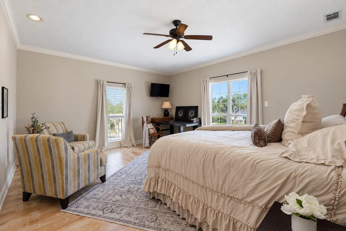 Photo of 33103 Whickham Circle