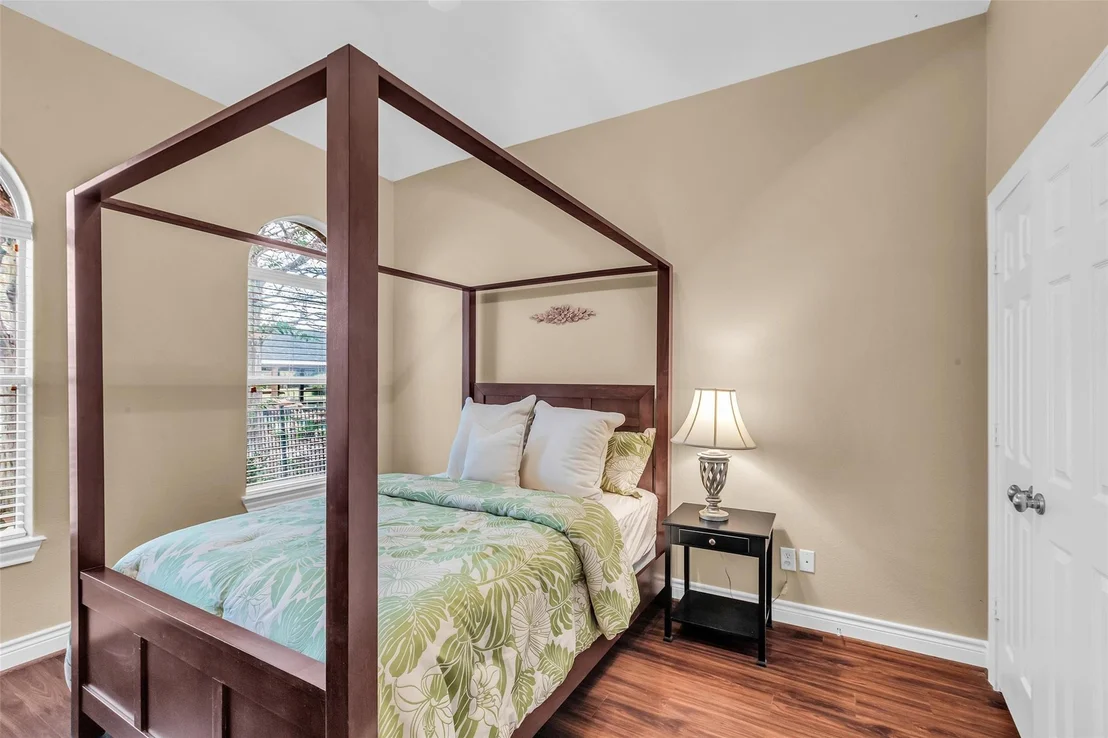 Photo of 14030 Shoreline Drive