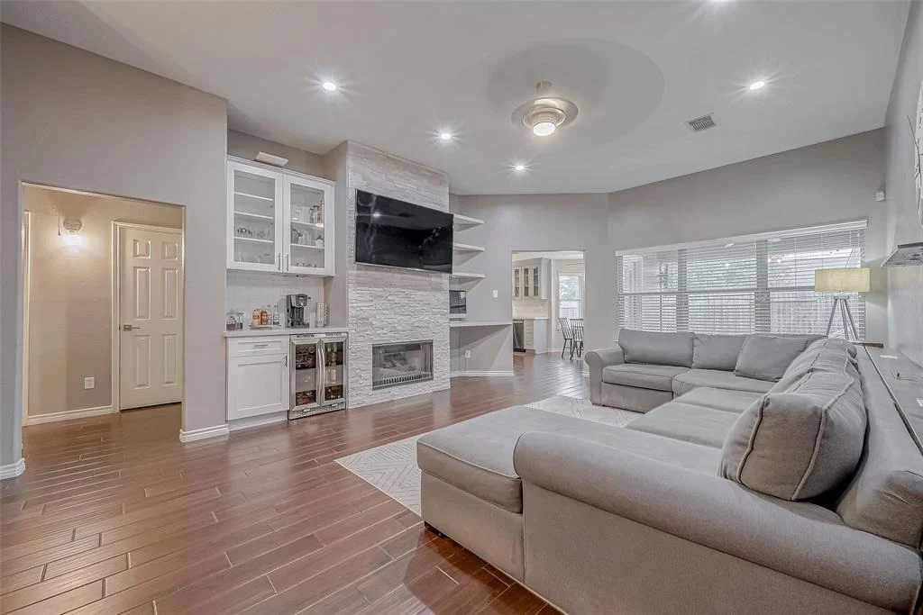 Photo of 2714 Silk Tree Lane