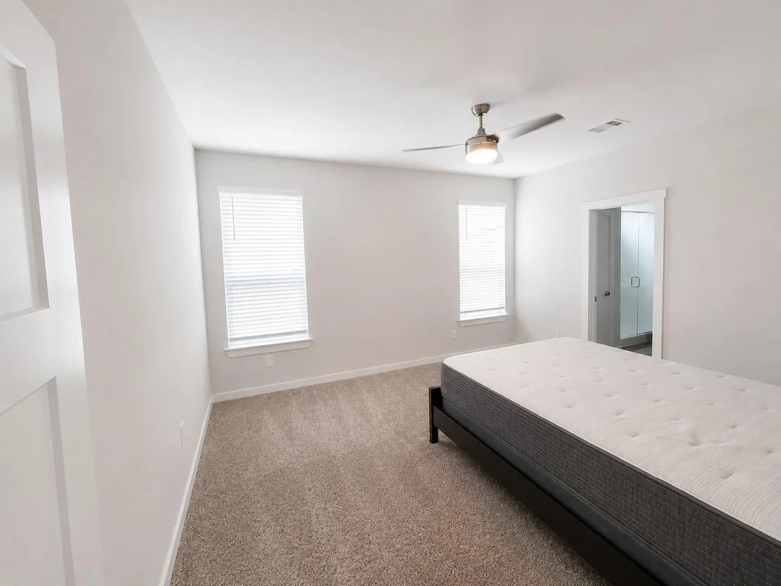 Photo of 702 Granger Lane