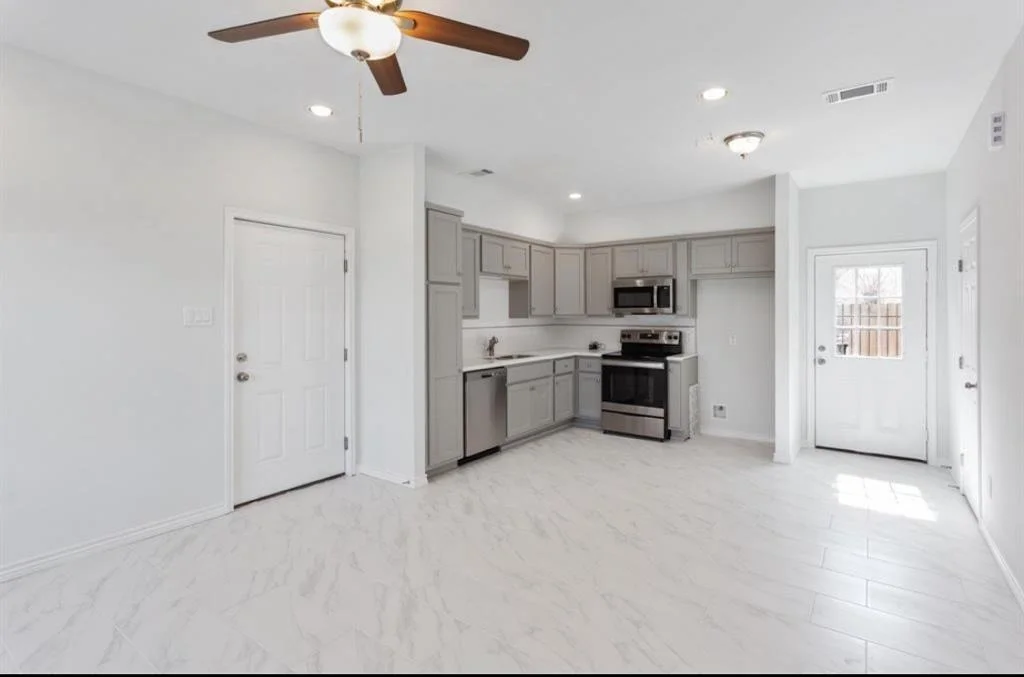 Photo of 11623 Waldemar Drive