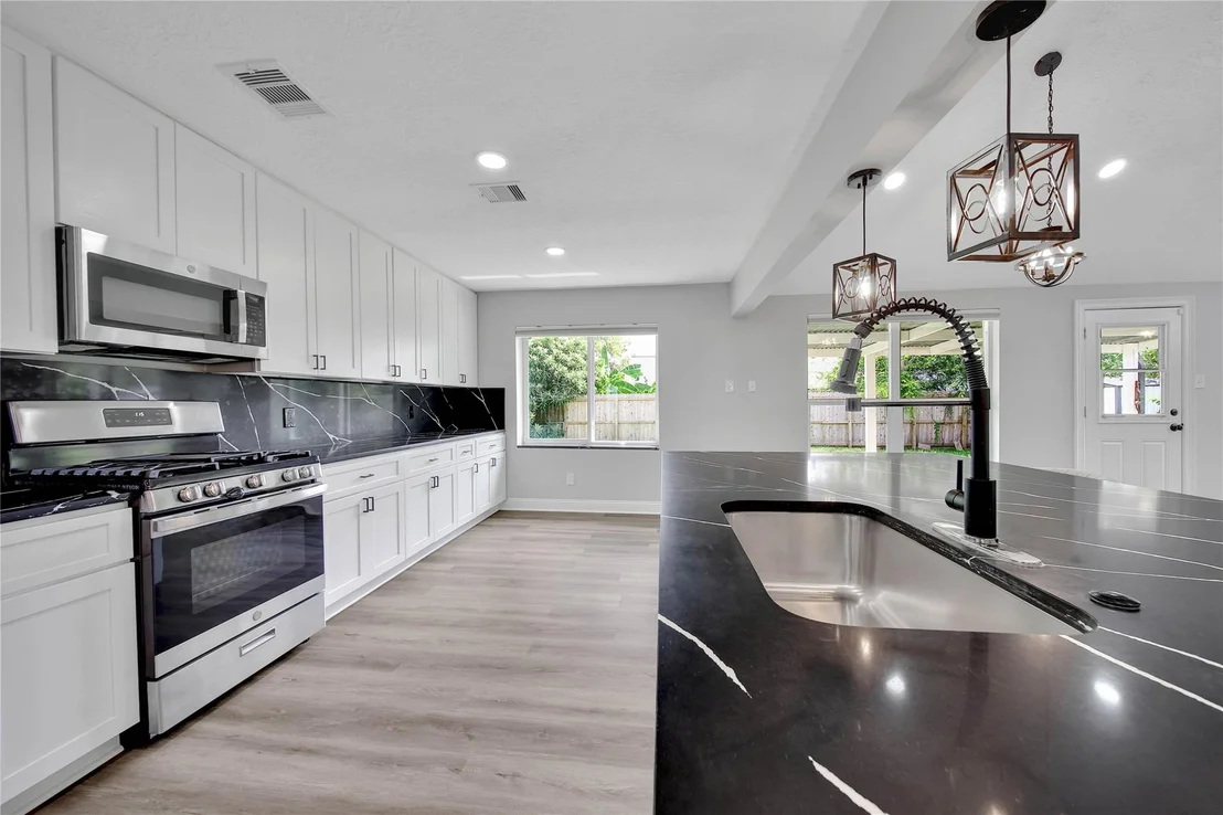 Photo of 4014 Alshire Drive