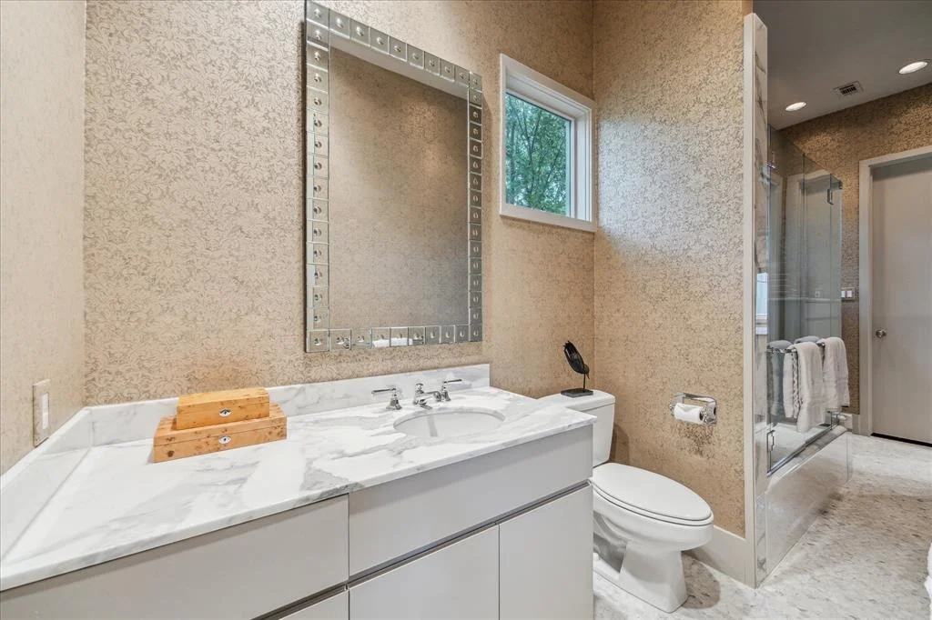 Photo of 2949 Chevy Chase Drive