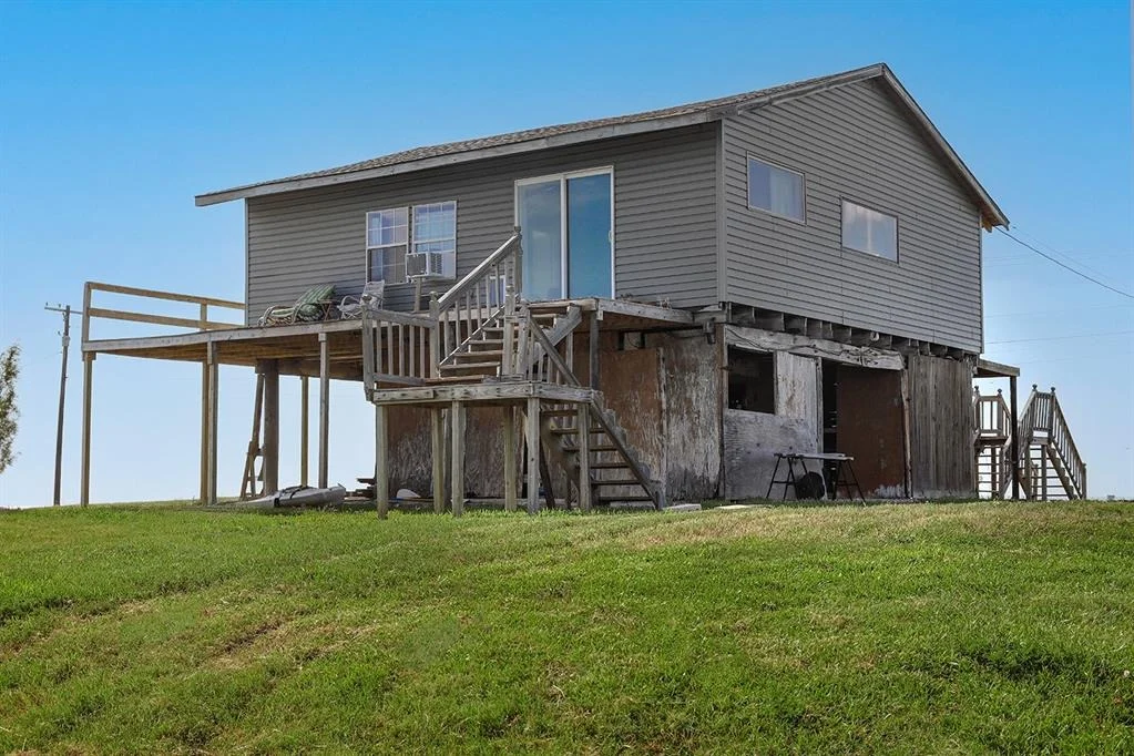 Photo of 1061 Cr 230