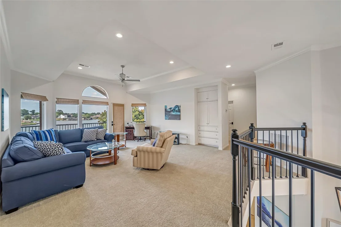 Photo of 318 Bayshore Drive