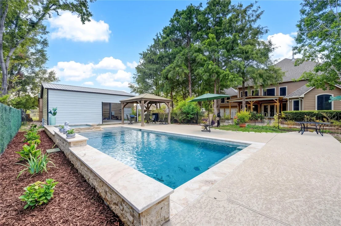 Photo of 200 Creekside Court