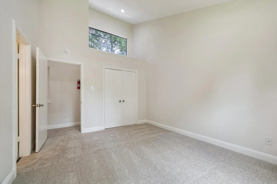 Photo of 1906 River Falls Drive