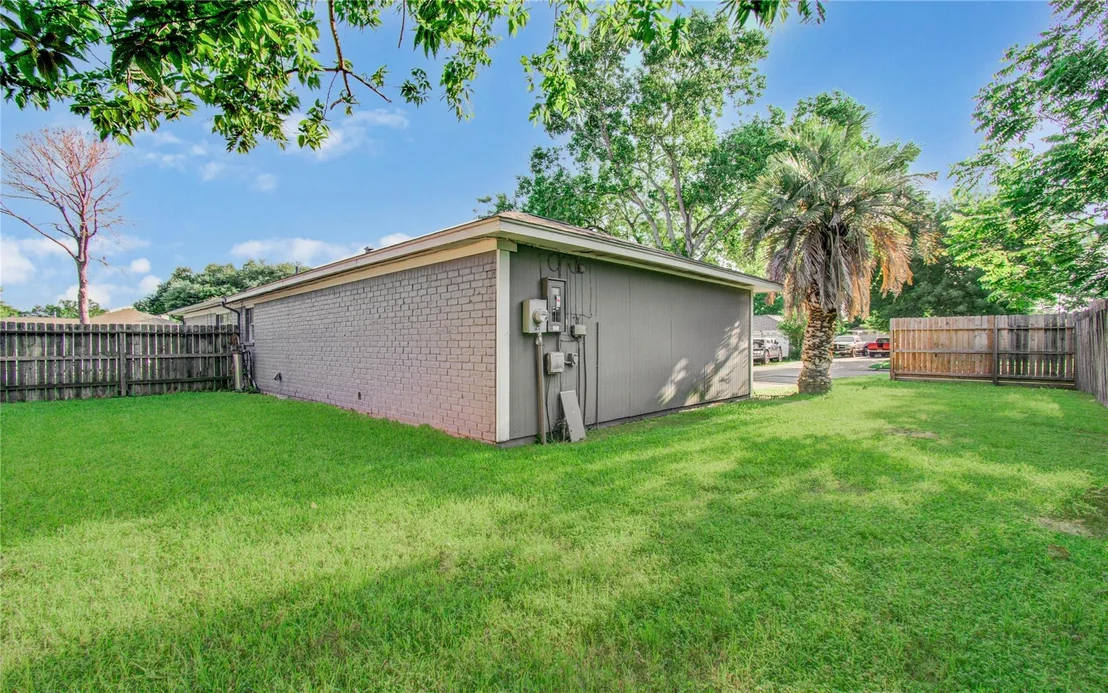 Photo of 9430 Claridge Drive