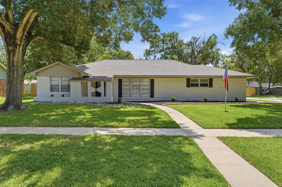 Photo of 10302 Belfast Road