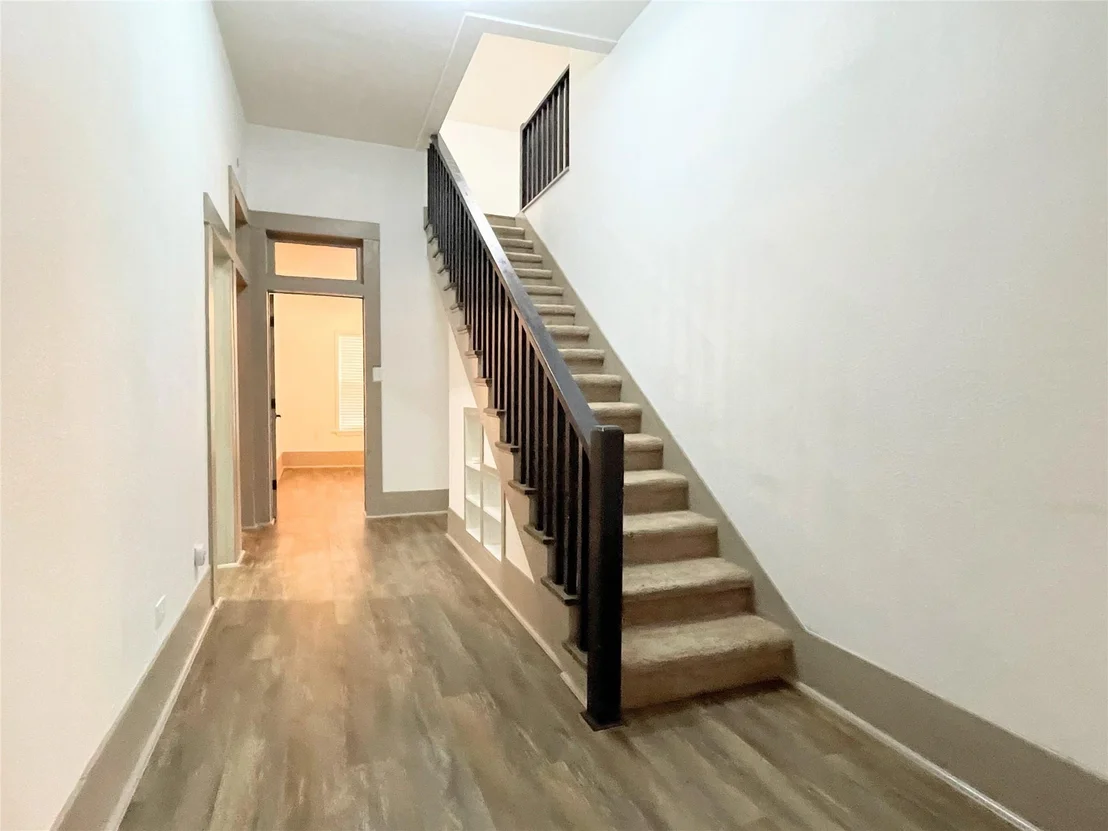 Photo of 210 W Crescent Drive