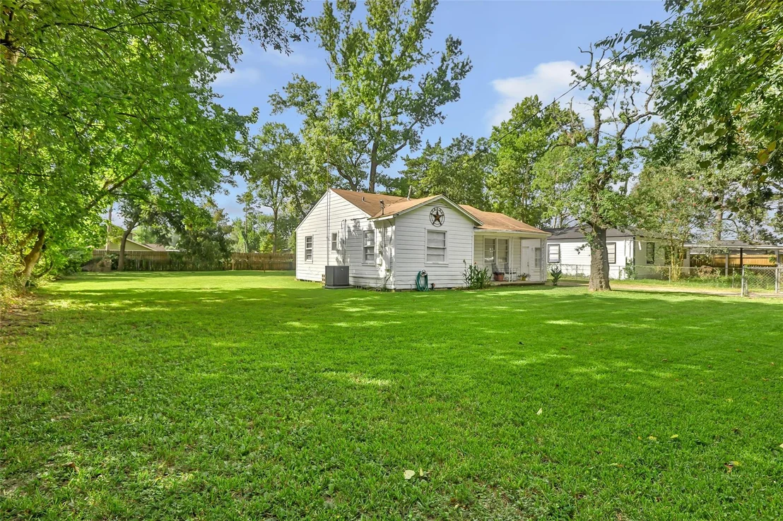 Photo of 305 Cherry Creek Road