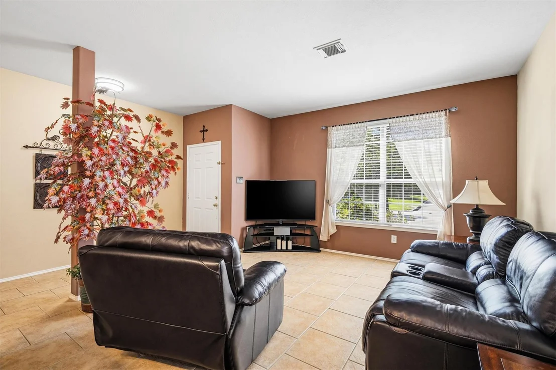 Photo of 981 Doire Drive