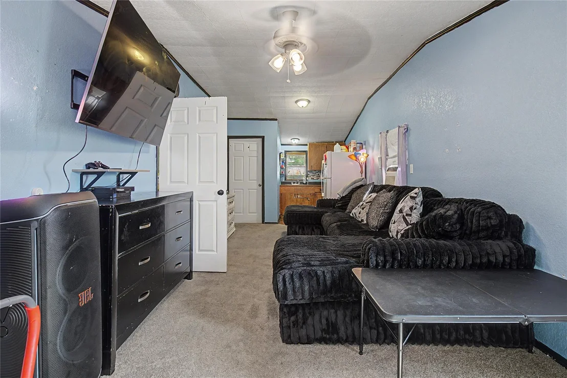 Photo of 149 E Austin Avenue