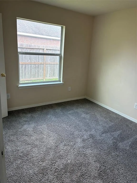 Photo of 21927 Stockbridge Lane