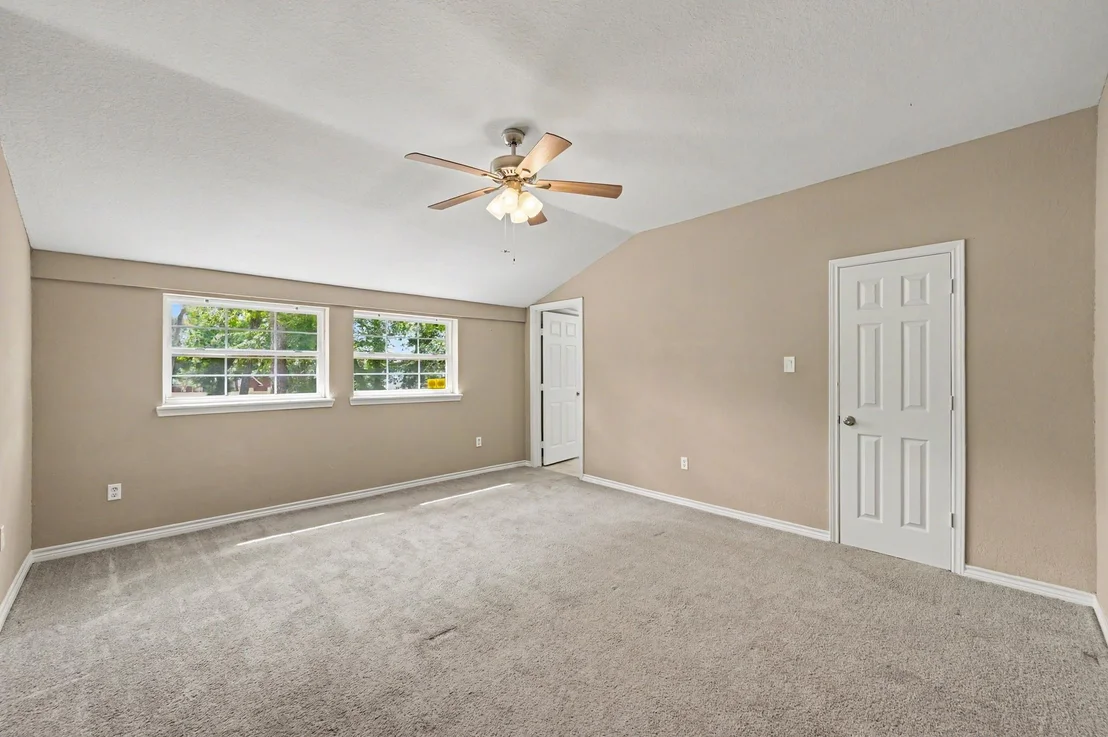 Photo of 15211 Jamaica Drive