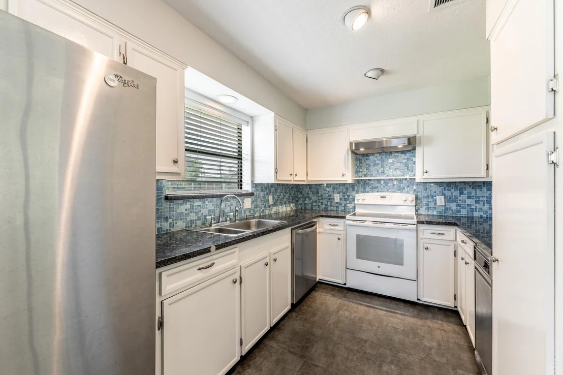 Photo of 180 W Lake Circle