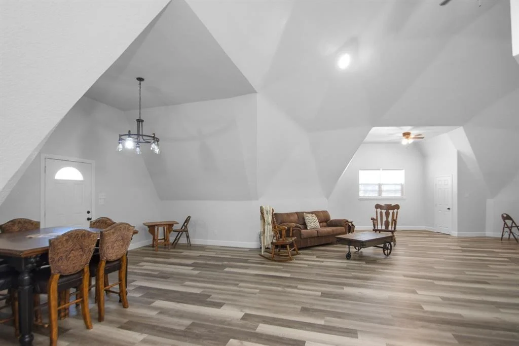 Photo of 907 Longhorn Trail