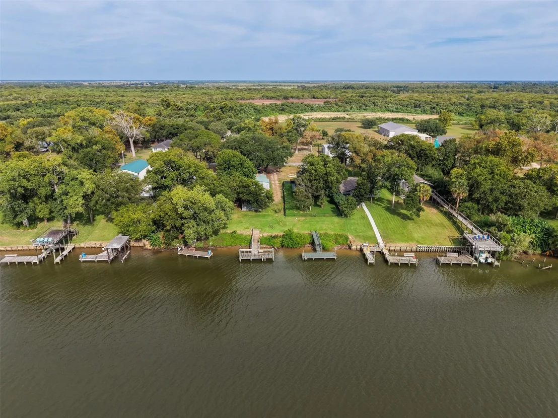 Photo of 1402 County Road 243