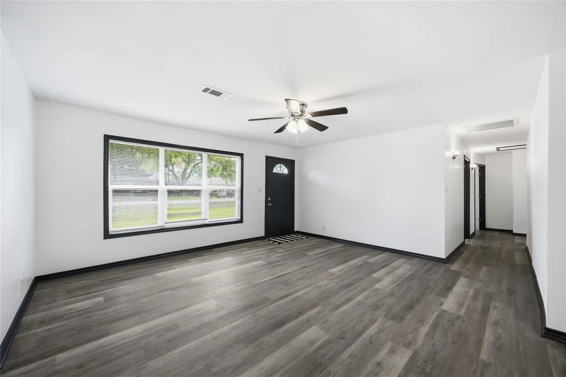 Photo of 9723 Oldcrest Drive