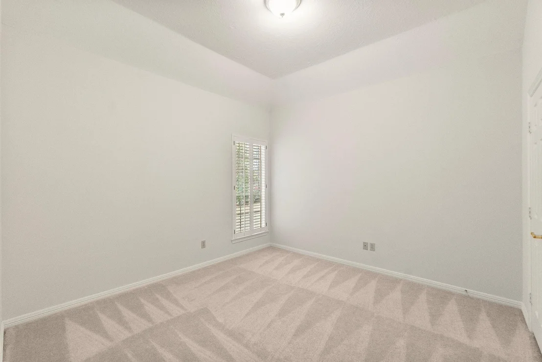 Photo of 27 E Palmer Bend