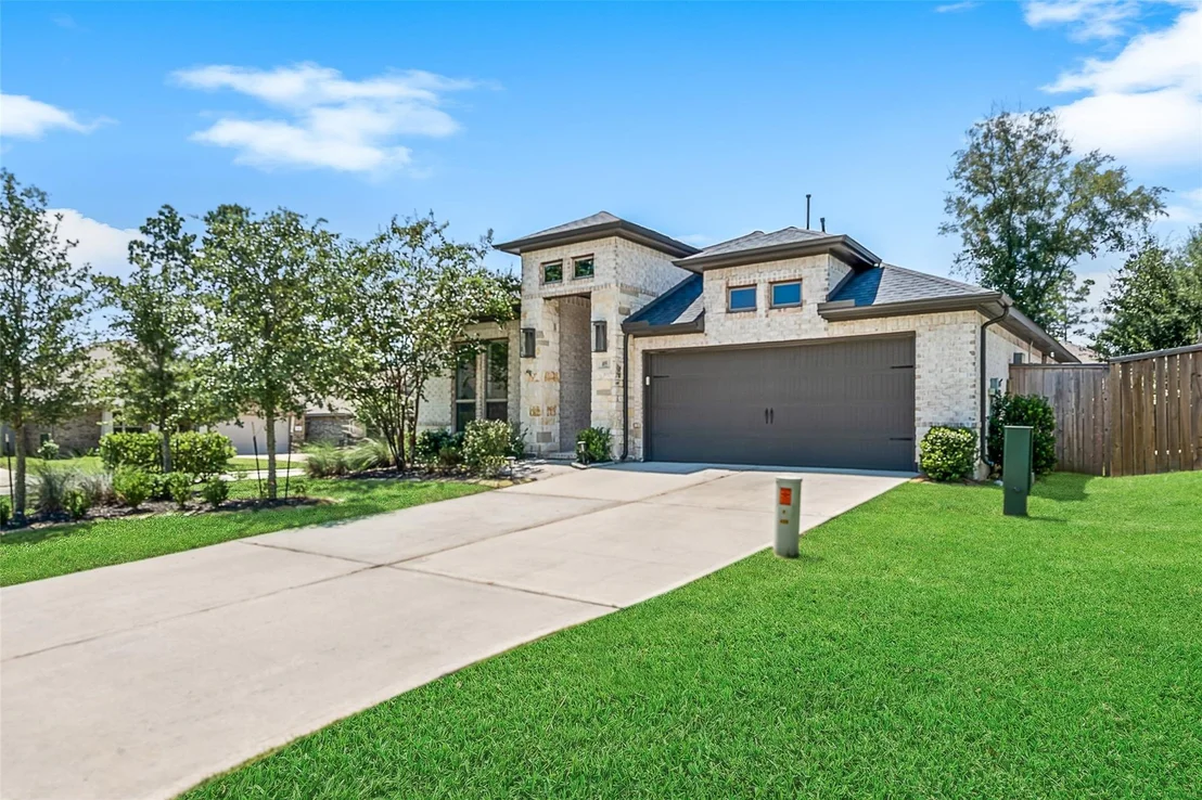 Photo of 405 Elevation Avenue