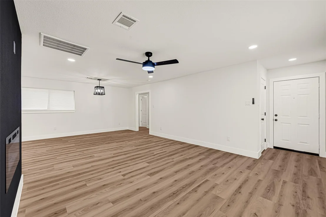 Photo of 5827 Heron Drive