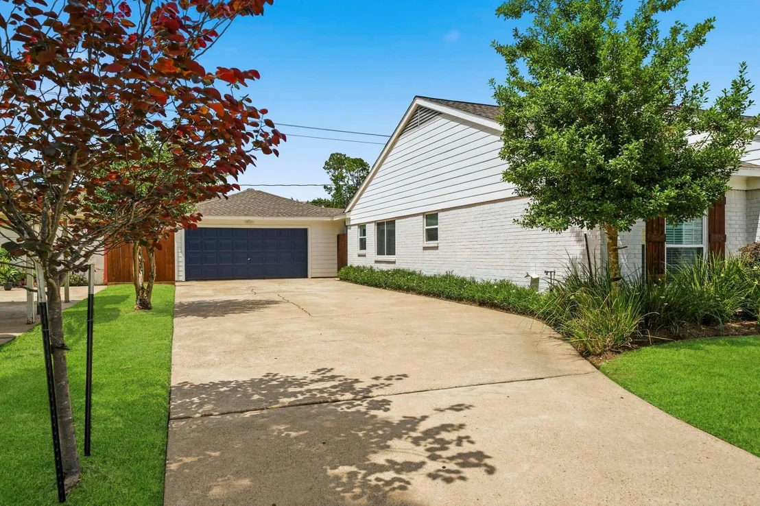Photo of 10002 Springwood Forest Drive
