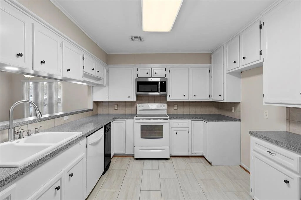 Photo of 5419 Saxon Drive