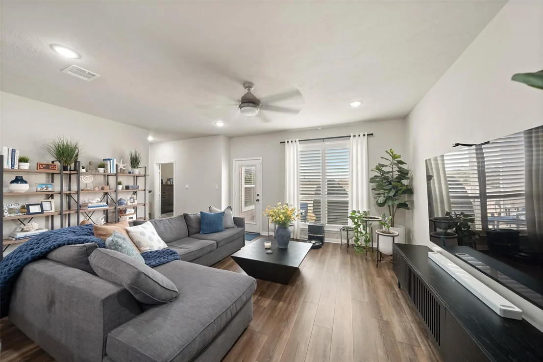 Photo of 1300 Kingsgate