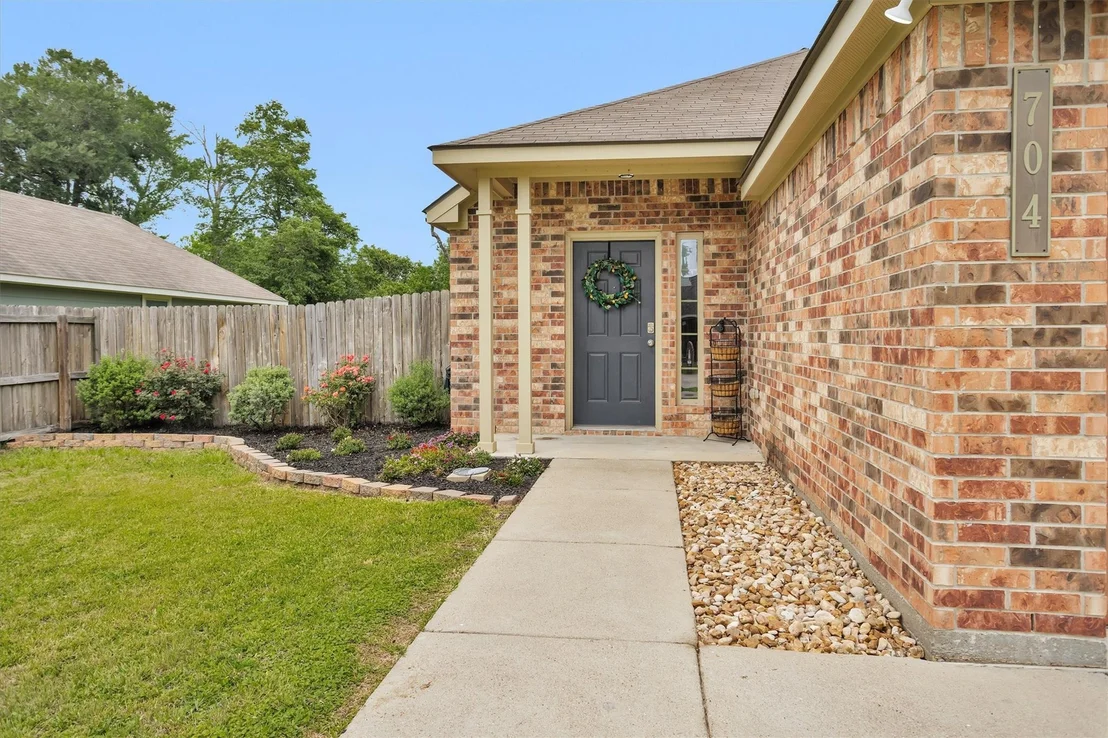 Photo of 704 Heritage Drive