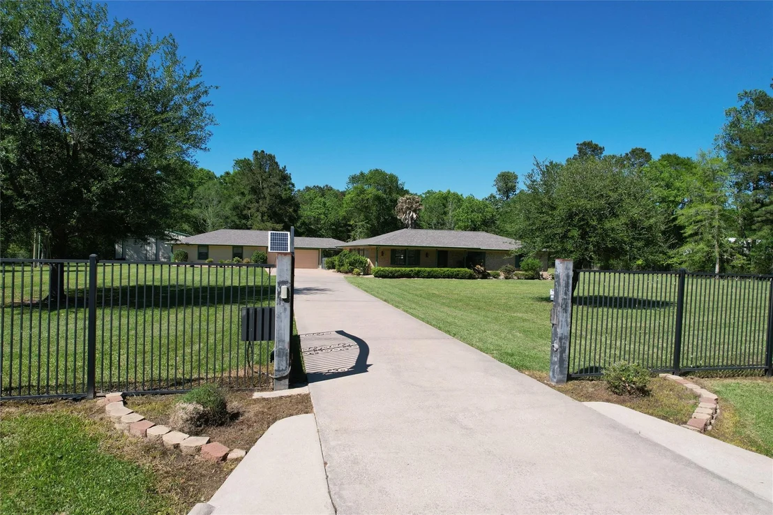 Photo of 1085 County Road 2222
