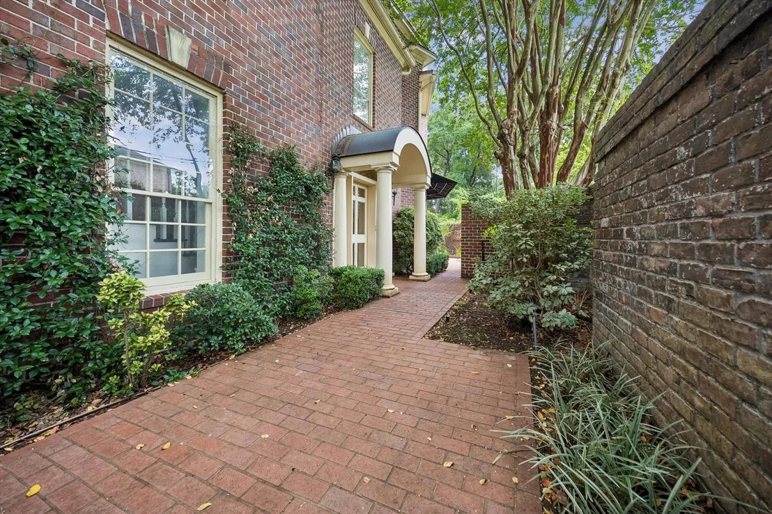Photo of 1 Pine Briar Circle