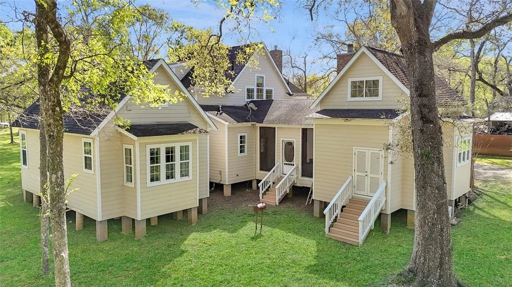 Photo of 20802 Pecan Bend Road