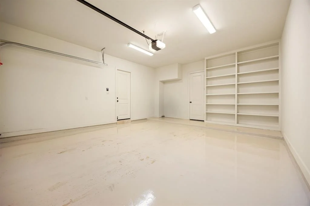 Photo of 2810 Mid Lane