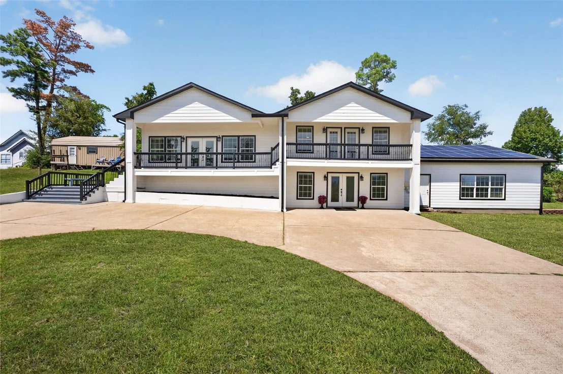 Photo of 139 Laurel Cove W