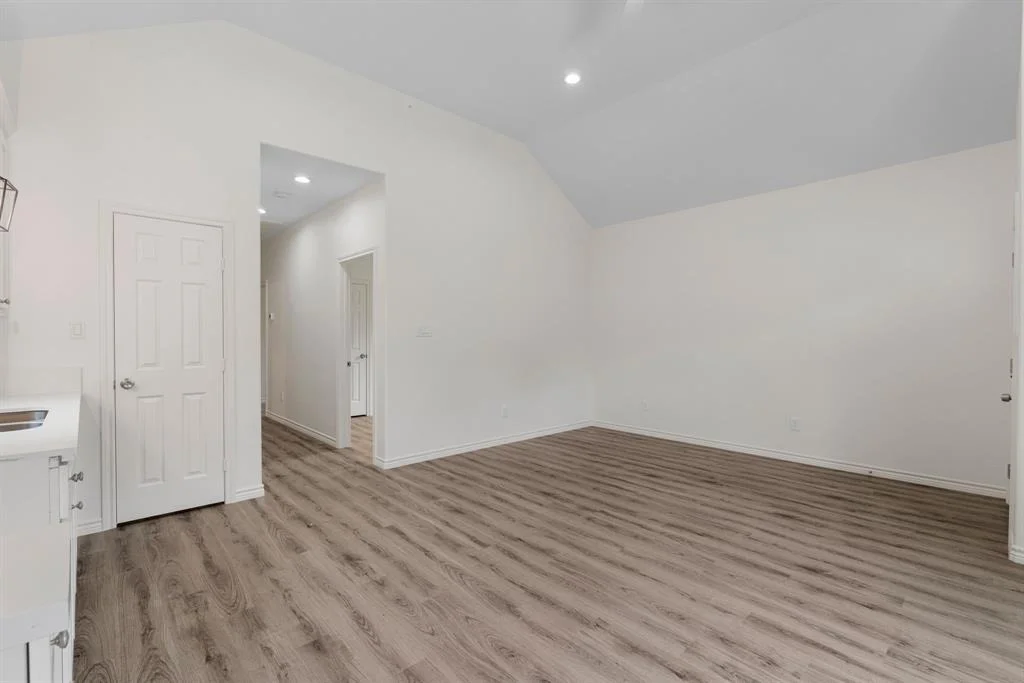 Photo of 11556 Persimmon