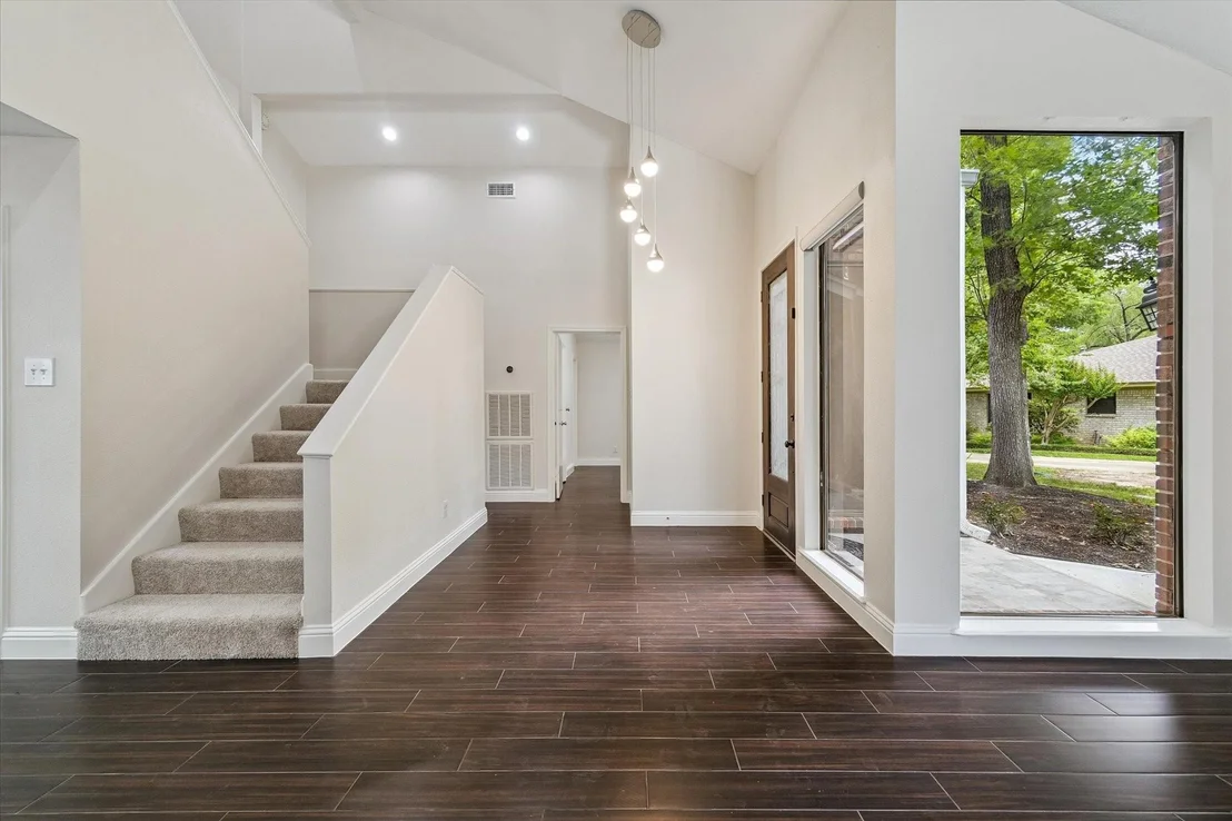 Photo of 1906 River Falls Drive
