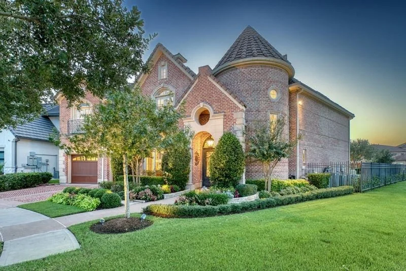 Photo of 1007 Wavecrest Court