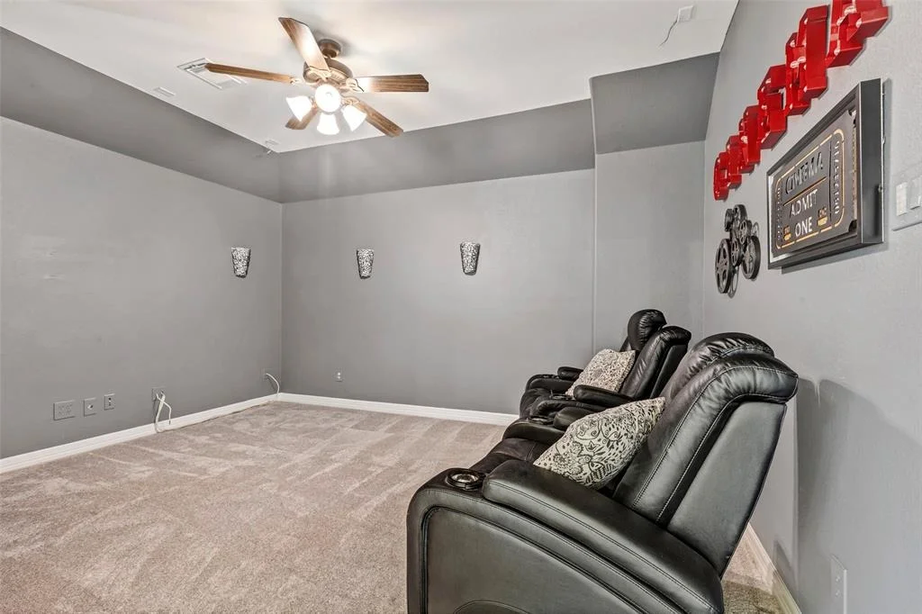 Photo of 55 E Hullwood Circle
