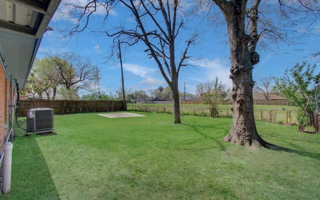 Photo of 2104 Dorothy Street
