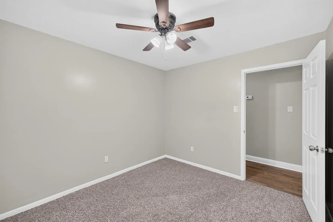 Photo of 1718 County Road 401