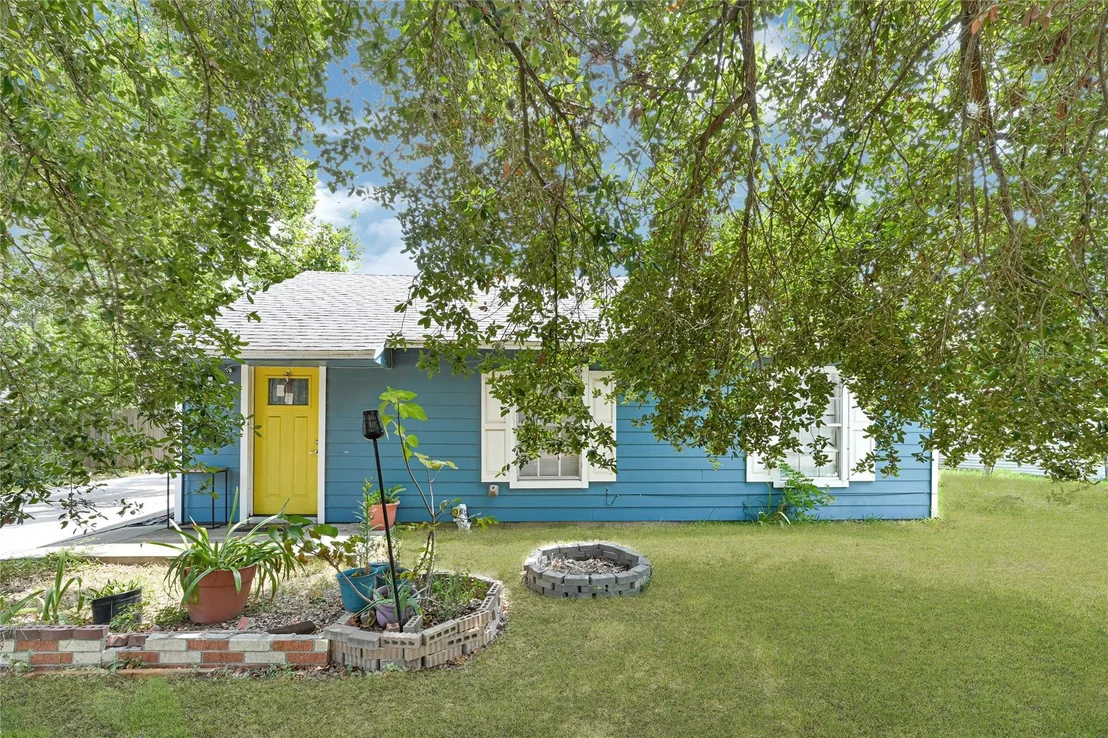 Photo of 3607 De Leon Street