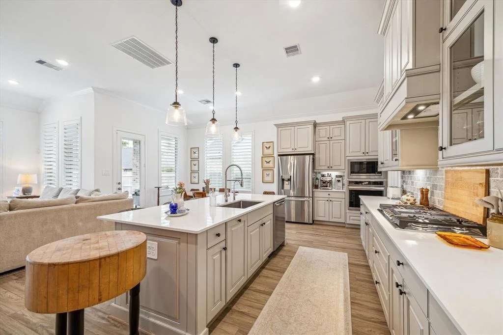 Photo of 612 Cypress Bay Lane