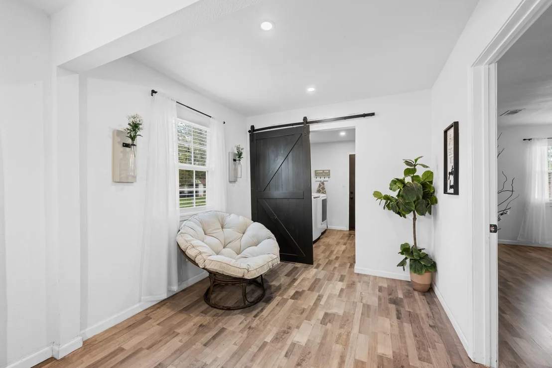 Photo of 729 Kyle Street
