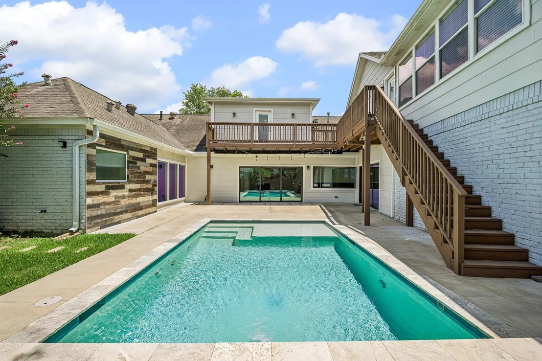 Photo of 922 Crossroads Drive